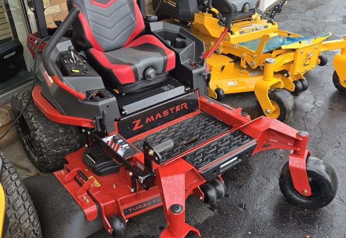 2024 Toro 2000 52in Z-Turn 