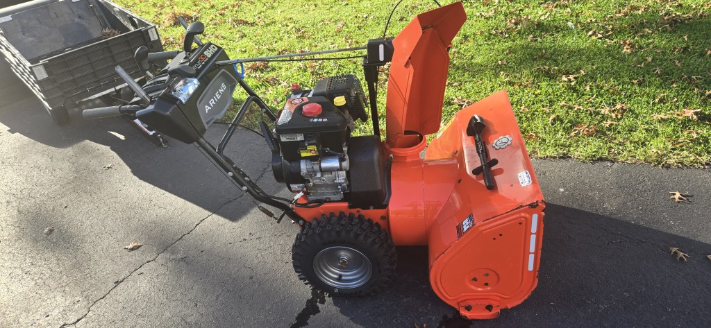 Ariens Snowblower platinum 30 SHO 